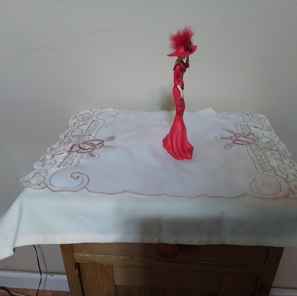 Thomas Kinkade Passion for Red Collection "Red At Heart" #129A - Picture 4 of 6